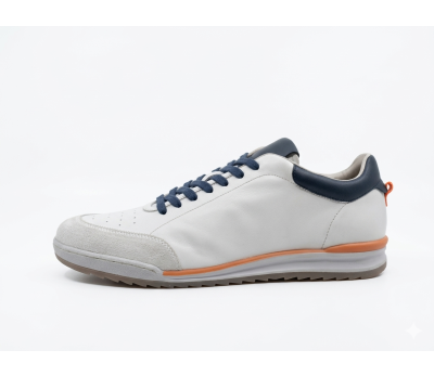 Deportivo de hombre en piel color hielo con detalles azul y orange.