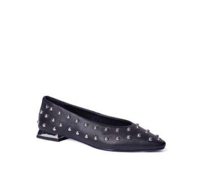 Bailarinas con tachas pata mujer.
