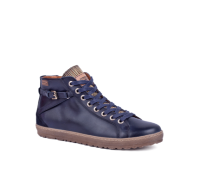 Lagos deportivo abotinado para mujer de piel en color space con cordones.
