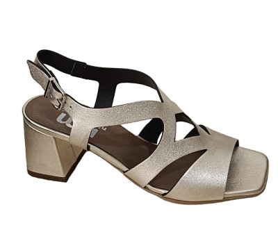 Sandalia mujer piel metal platino 