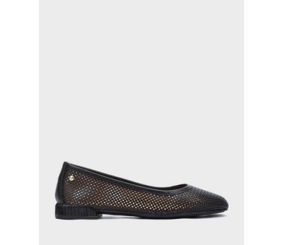 Zapato Almería piel troquelada negro