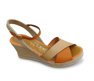 Sandalias / alpargatas de piel con piso de yute.