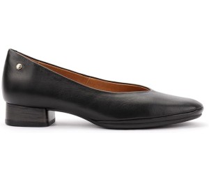 Pikolinos zpatos de corte salón en piel color negro, tacón de 2 cm.
