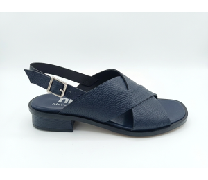 Sandalia de piel montana color azul marino de tacón bajo forrado al tono