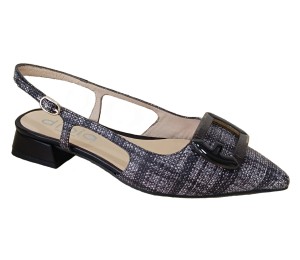 Zapato plano destalonado negro